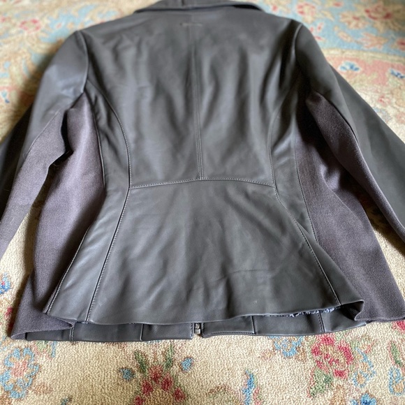 Leather bomber with stretch inserts on sides and arms. - Picture 2 of 3